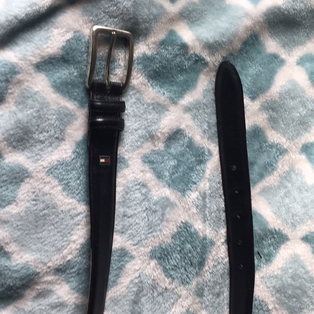 47” men’s Leather Tommy Hilfiger black leatherBelt - Picture 3 of 5